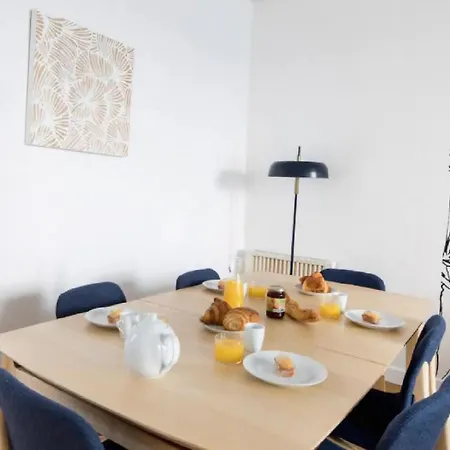 Le Marais Rambuteau Apartment Paris